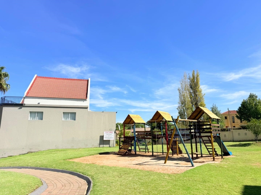 3 Bedroom Property for Sale in Halfway House Gauteng