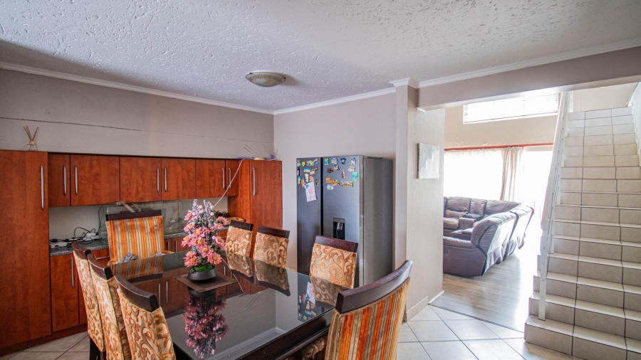 3 Bedroom Property for Sale in Halfway House Gauteng