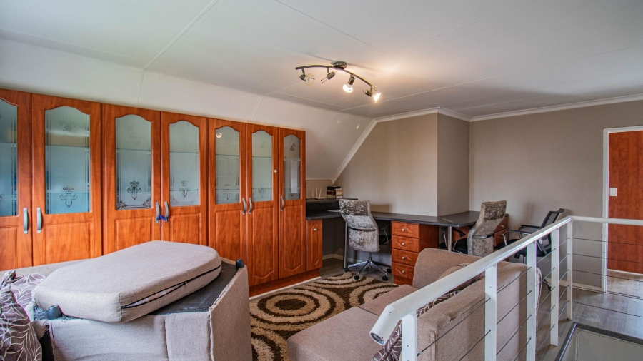 3 Bedroom Property for Sale in Halfway House Gauteng