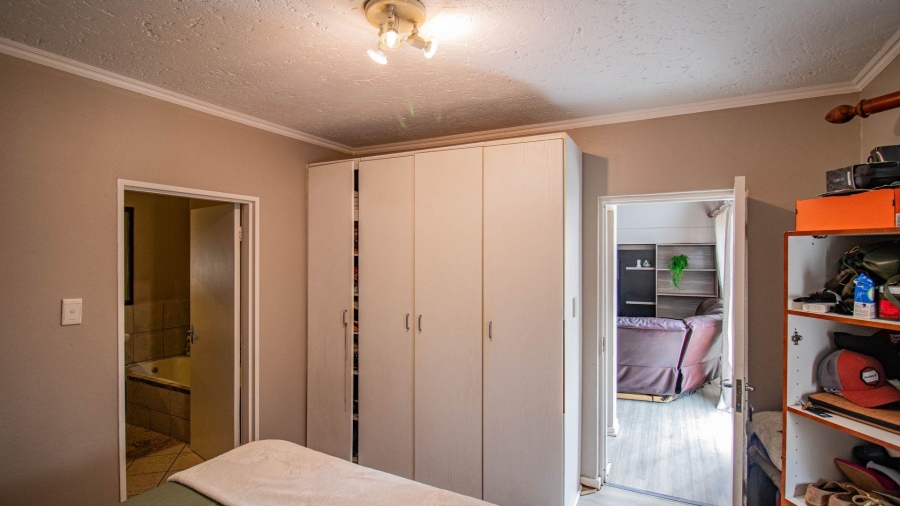3 Bedroom Property for Sale in Halfway House Gauteng