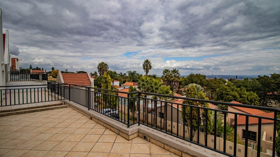 3 Bedroom Property for Sale in Halfway House Gauteng