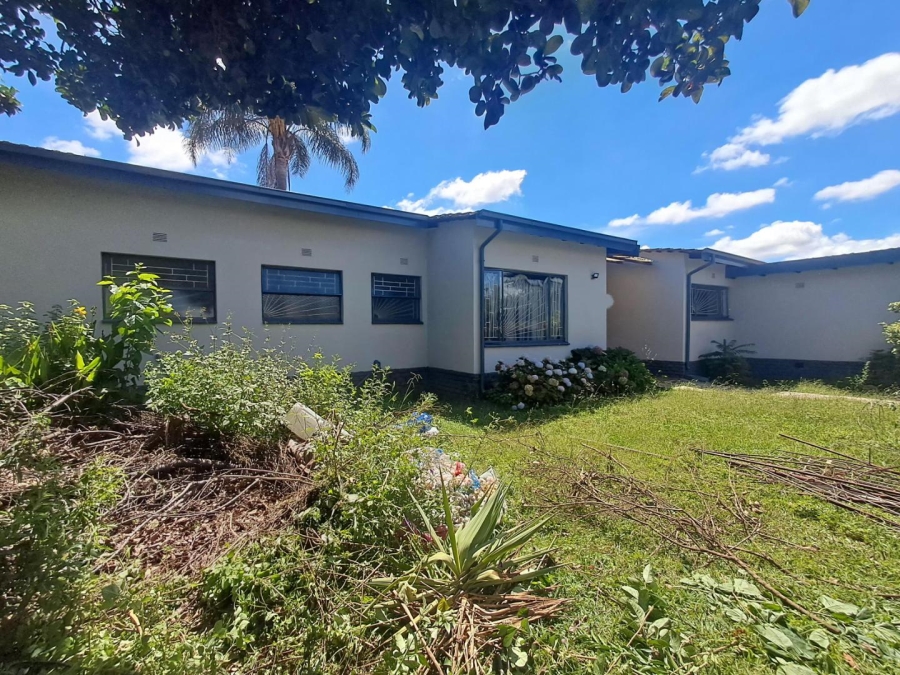 4 Bedroom Property for Sale in Birchleigh North Gauteng