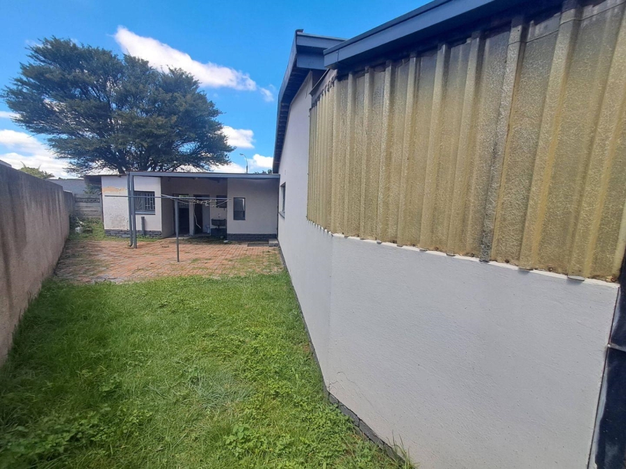 4 Bedroom Property for Sale in Birchleigh North Gauteng