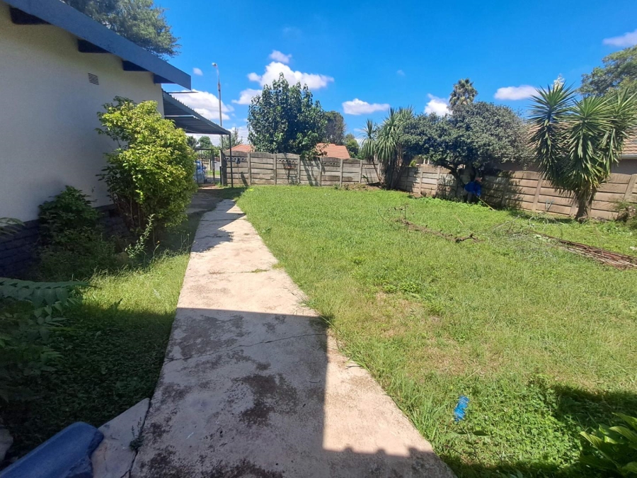 4 Bedroom Property for Sale in Birchleigh North Gauteng