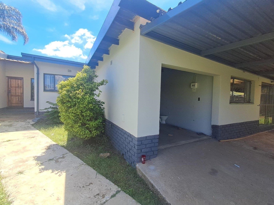 4 Bedroom Property for Sale in Birchleigh North Gauteng