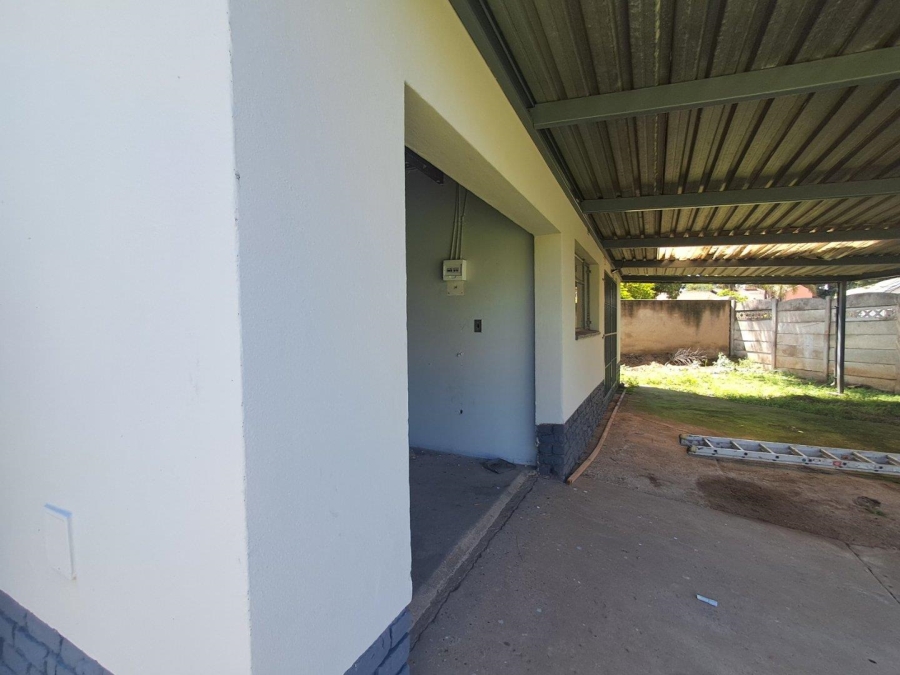4 Bedroom Property for Sale in Birchleigh North Gauteng