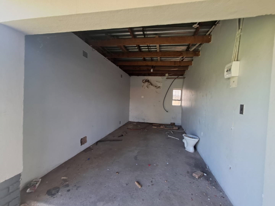 4 Bedroom Property for Sale in Birchleigh North Gauteng