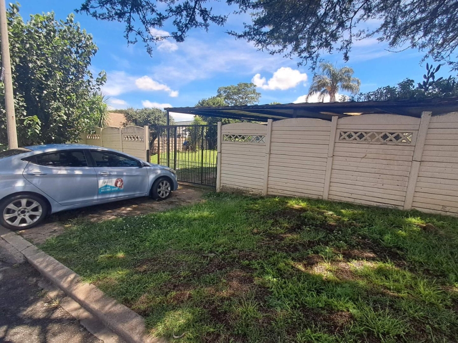 4 Bedroom Property for Sale in Birchleigh North Gauteng