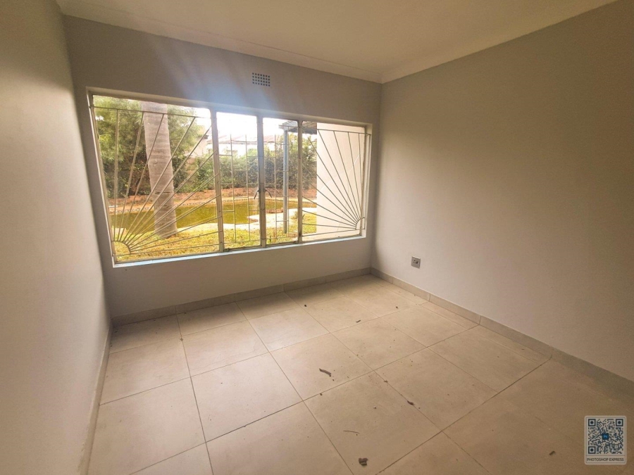 4 Bedroom Property for Sale in Birchleigh North Gauteng