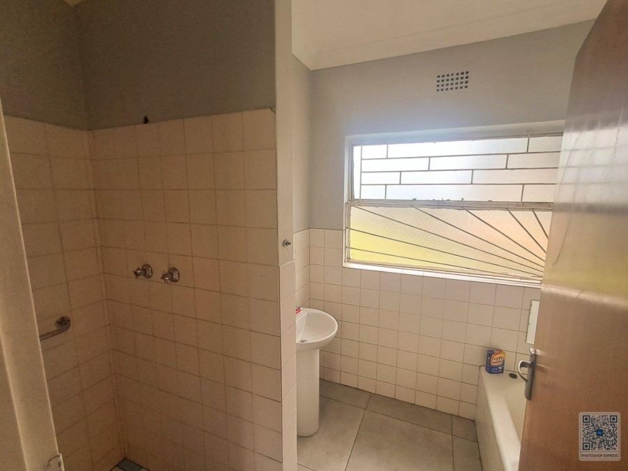 4 Bedroom Property for Sale in Birchleigh North Gauteng