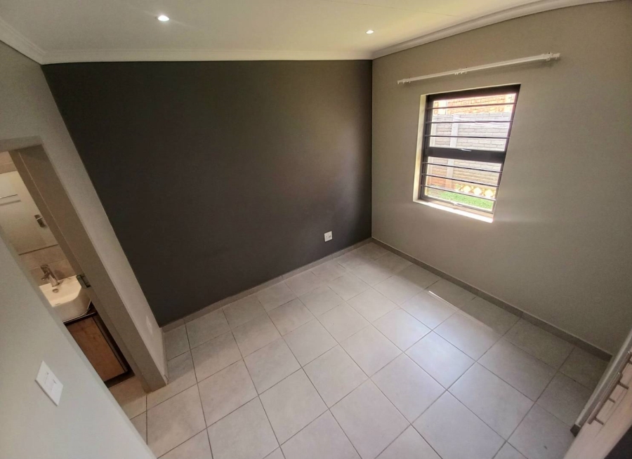 3 Bedroom Property for Sale in Lotus Gardens Gauteng