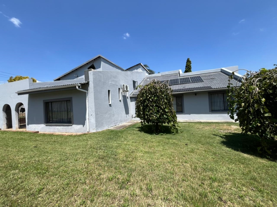 To Let 5 Bedroom Property for Rent in The Reeds Gauteng