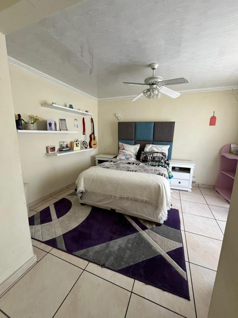 To Let 5 Bedroom Property for Rent in The Reeds Gauteng