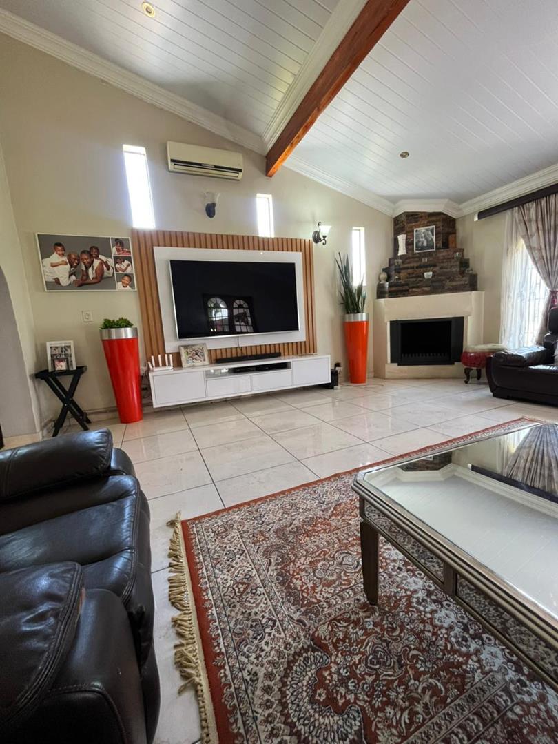 To Let 5 Bedroom Property for Rent in The Reeds Gauteng