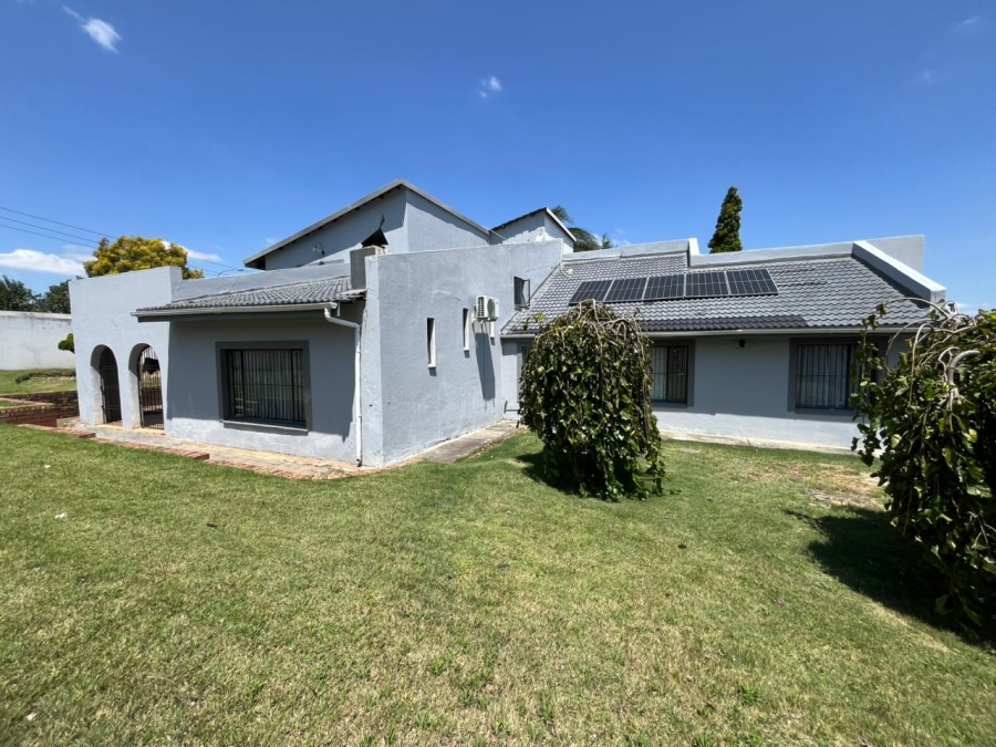 To Let 5 Bedroom Property for Rent in The Reeds Gauteng