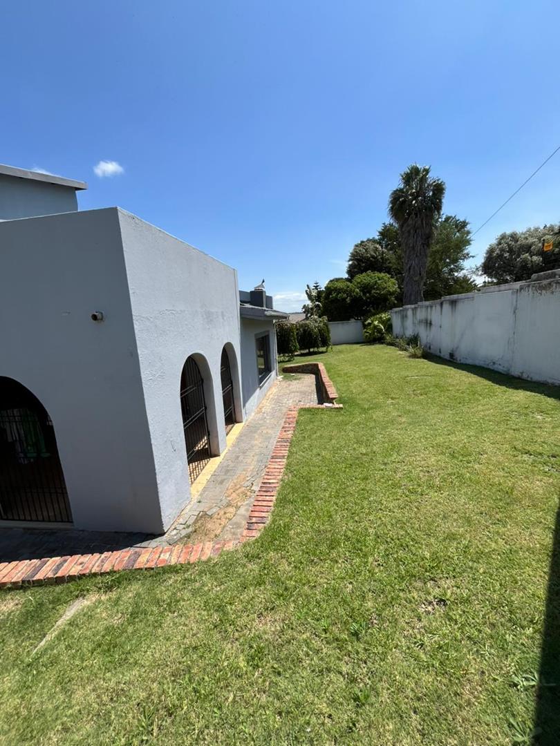 To Let 5 Bedroom Property for Rent in The Reeds Gauteng