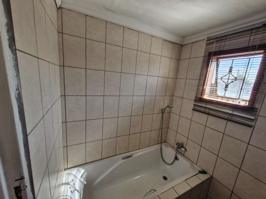 2 Bedroom Property for Sale in Nellmapius Gauteng