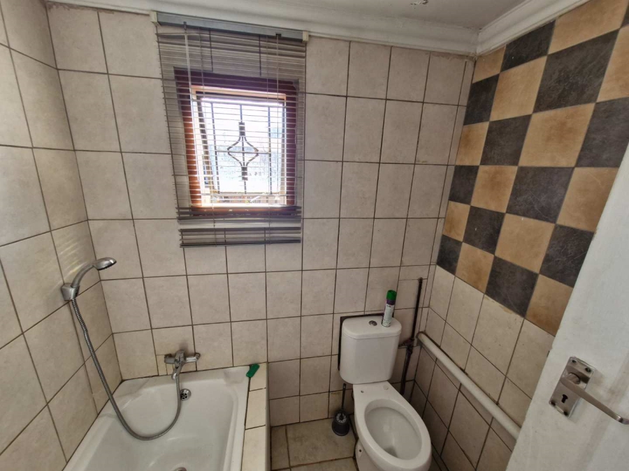 2 Bedroom Property for Sale in Nellmapius Gauteng