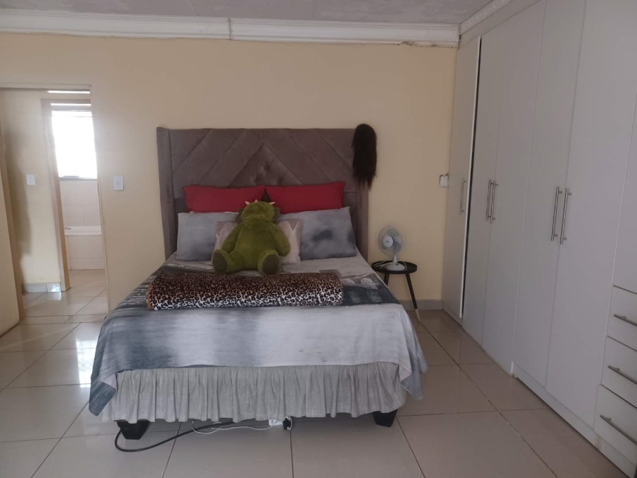 3 Bedroom Property for Sale in Rosslyn Gauteng