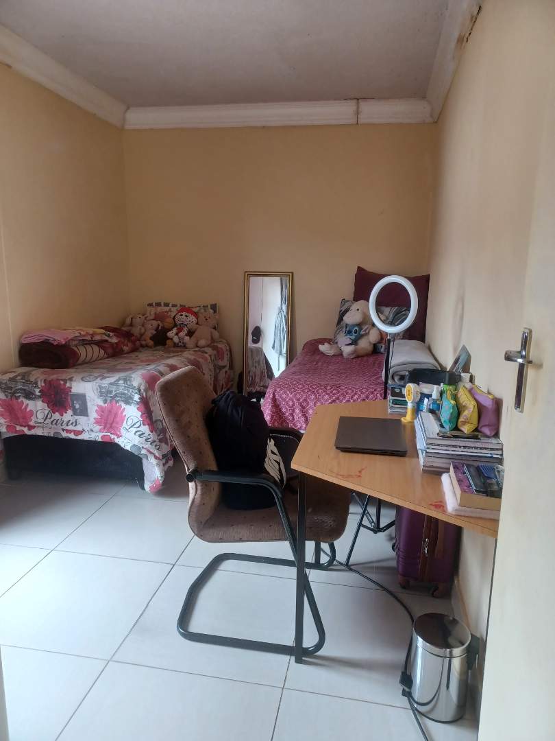 3 Bedroom Property for Sale in Rosslyn Gauteng