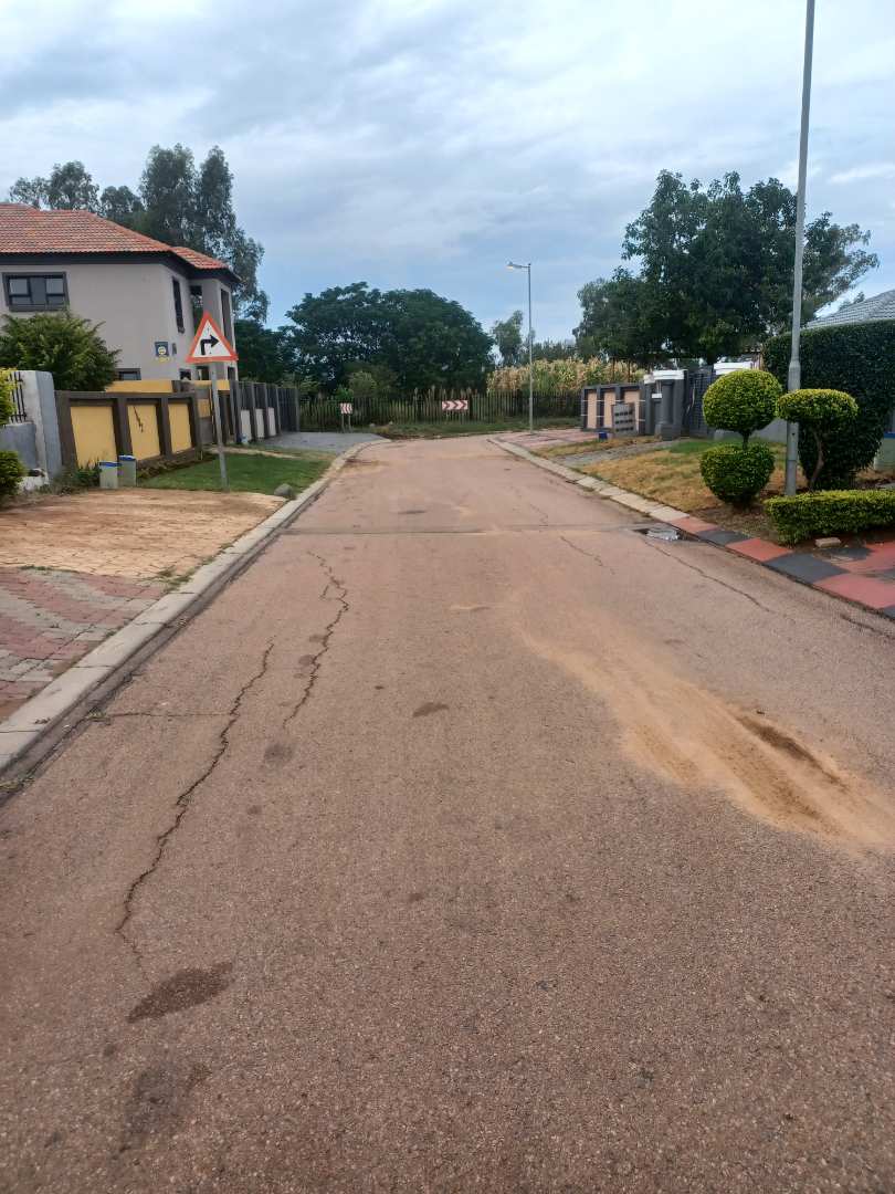 3 Bedroom Property for Sale in Rosslyn Gauteng