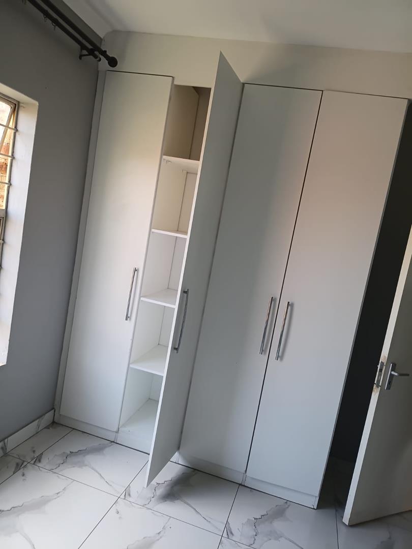 2 Bedroom Property for Sale in Dawn Park Gauteng