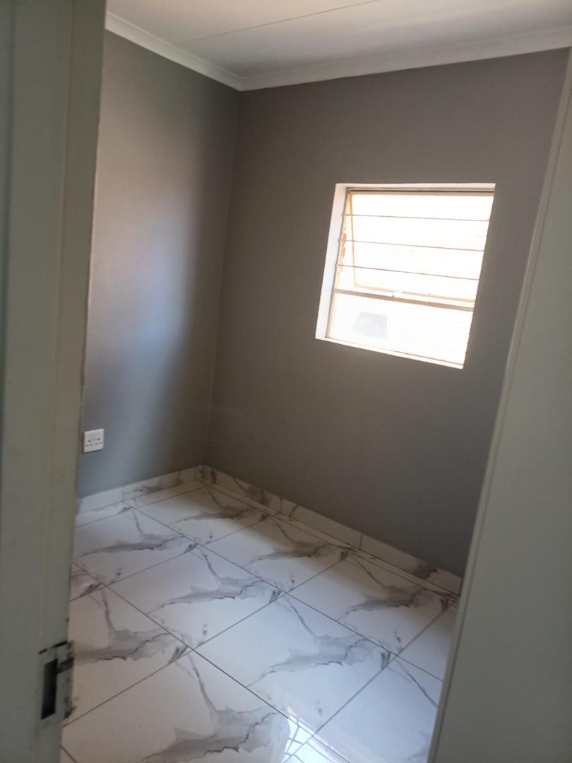 2 Bedroom Property for Sale in Dawn Park Gauteng