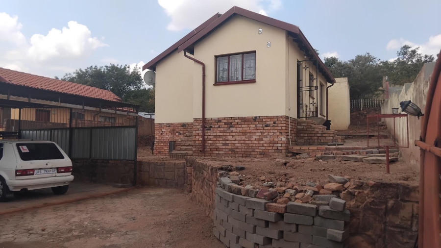2 Bedroom Property for Sale in Mabopane Unit M Gauteng