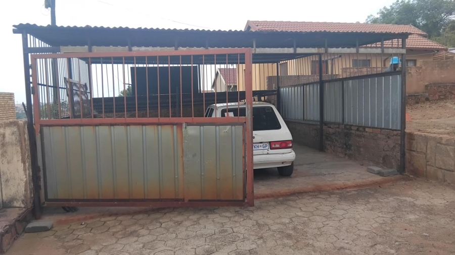 2 Bedroom Property for Sale in Mabopane Unit M Gauteng