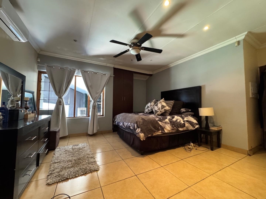 3 Bedroom Property for Sale in Rietvalleirand Gauteng