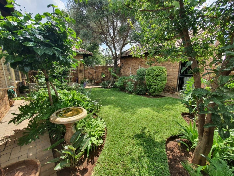 3 Bedroom Property for Sale in Annlin Gauteng