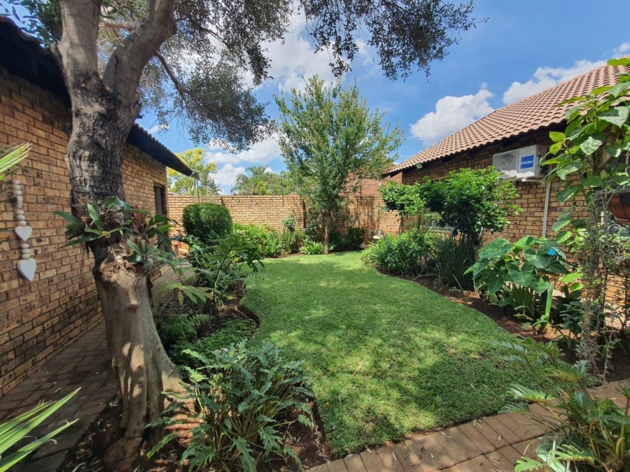 3 Bedroom Property for Sale in Annlin Gauteng