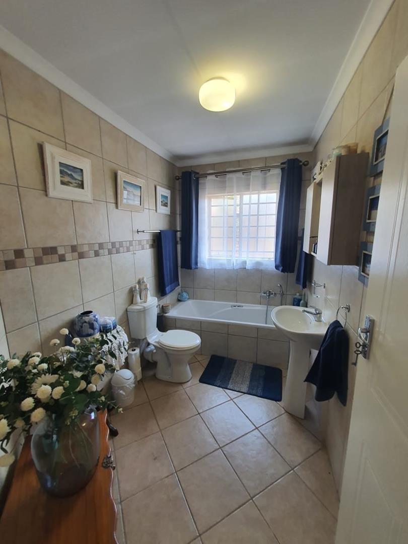 3 Bedroom Property for Sale in Annlin Gauteng