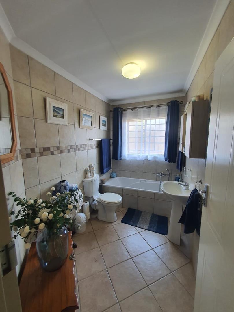 3 Bedroom Property for Sale in Annlin Gauteng