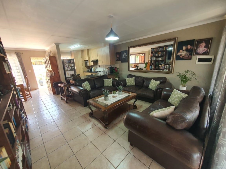 3 Bedroom Property for Sale in Annlin Gauteng