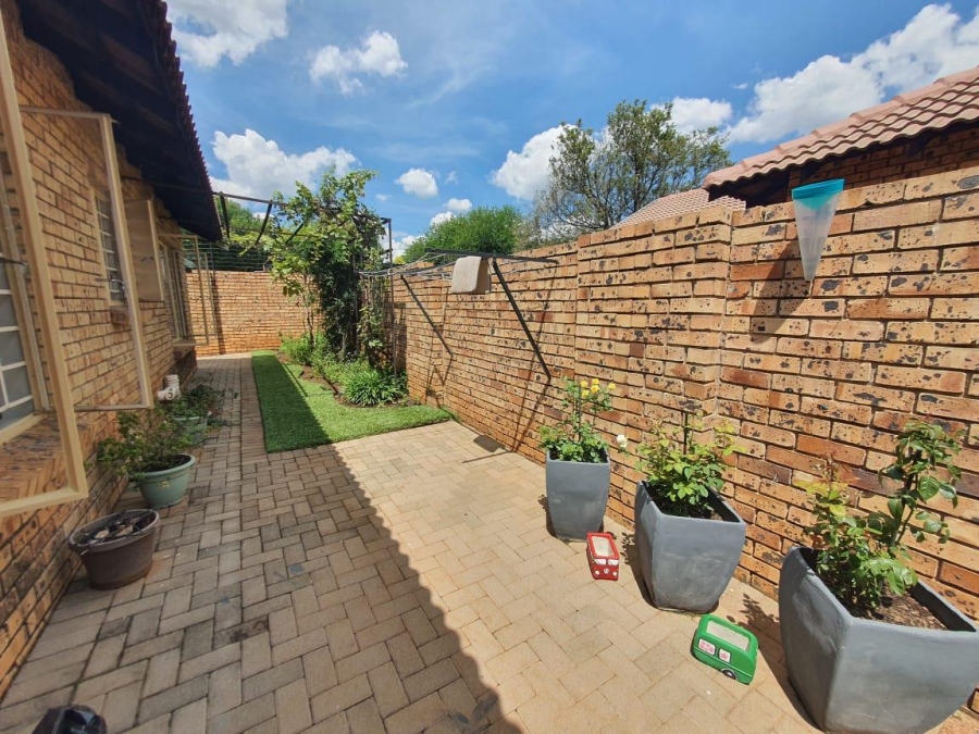 3 Bedroom Property for Sale in Annlin Gauteng