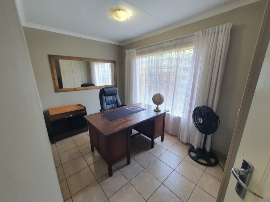 3 Bedroom Property for Sale in Annlin Gauteng