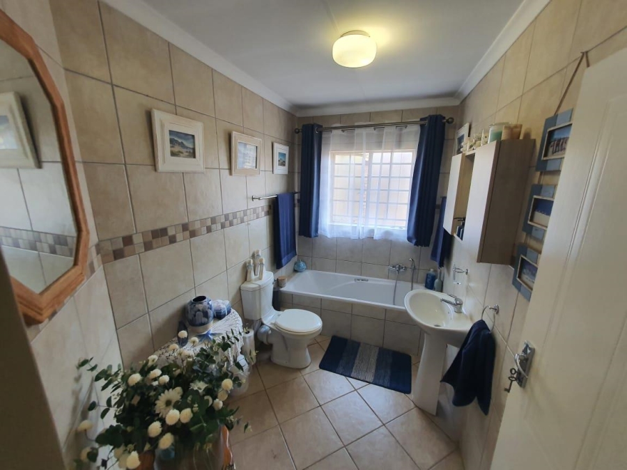 3 Bedroom Property for Sale in Annlin Gauteng