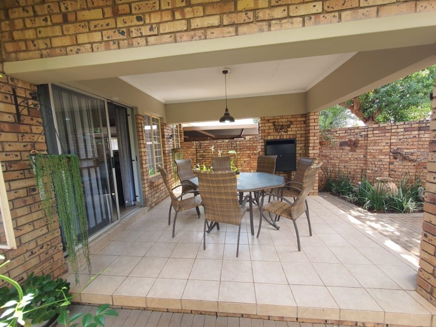 3 Bedroom Property for Sale in Annlin Gauteng