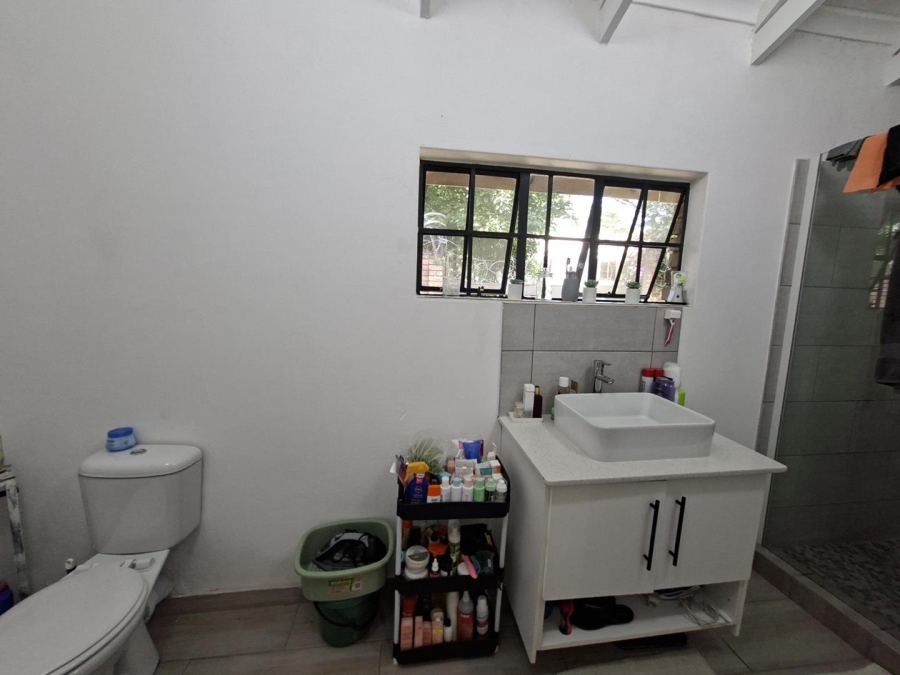 To Let 2 Bedroom Property for Rent in Buccleuch Gauteng