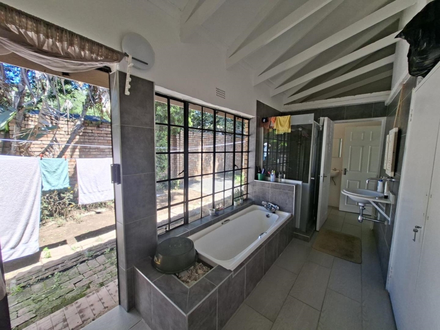 To Let 2 Bedroom Property for Rent in Buccleuch Gauteng
