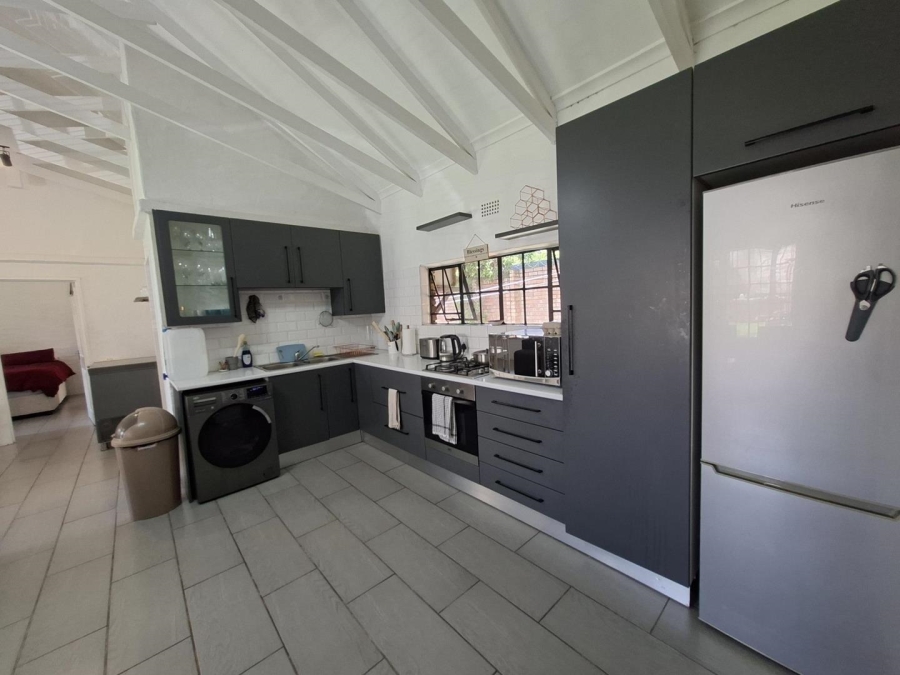 To Let 2 Bedroom Property for Rent in Buccleuch Gauteng