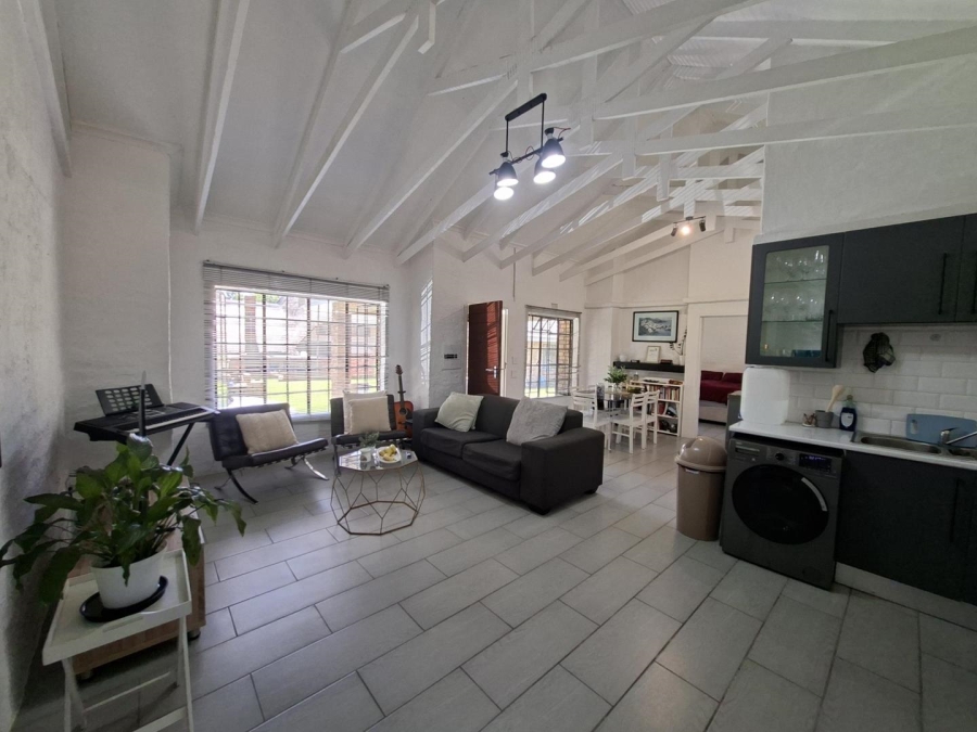 To Let 2 Bedroom Property for Rent in Buccleuch Gauteng