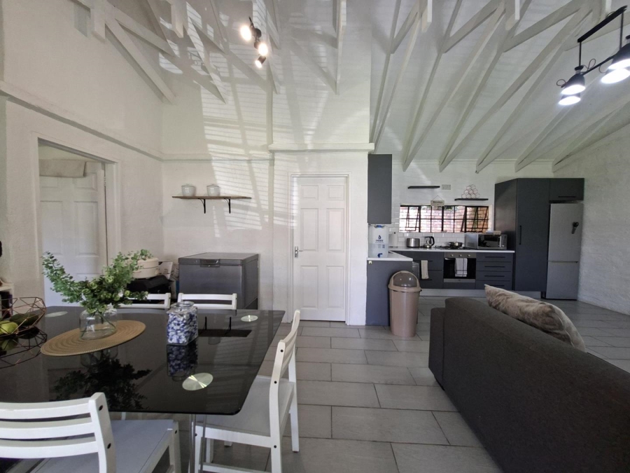 To Let 2 Bedroom Property for Rent in Buccleuch Gauteng