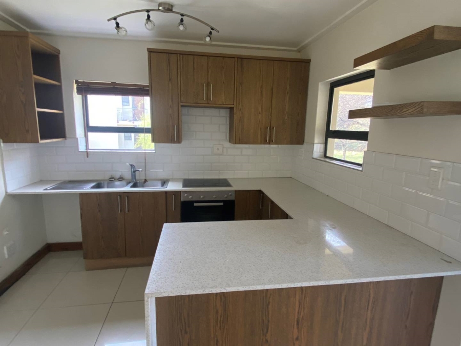 To Let 2 Bedroom Property for Rent in Jackal Creek Golf Estate Gauteng