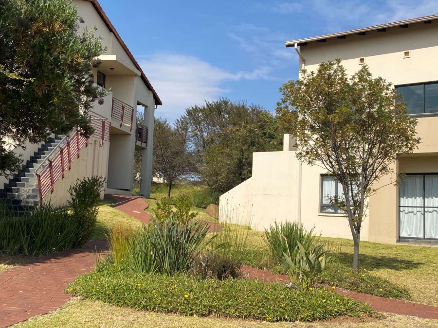 To Let 2 Bedroom Property for Rent in Jackal Creek Golf Estate Gauteng