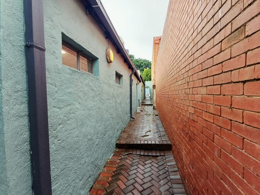 To Let 1 Bedroom Property for Rent in Victory Park Gauteng