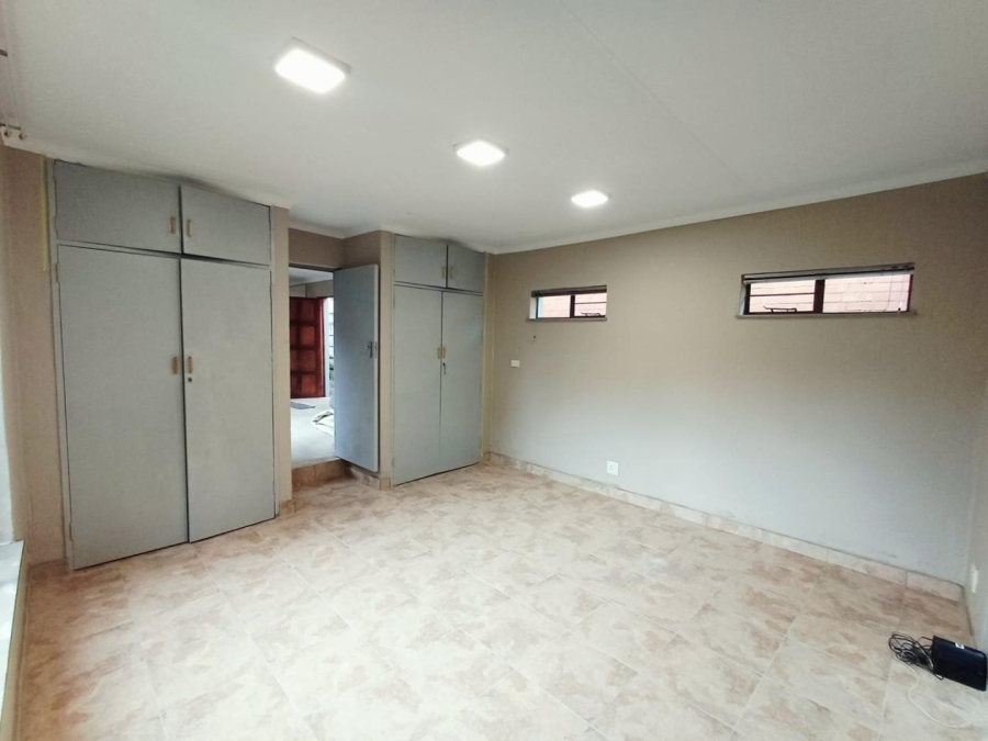 To Let 1 Bedroom Property for Rent in Victory Park Gauteng