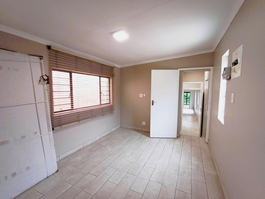 To Let 1 Bedroom Property for Rent in Victory Park Gauteng