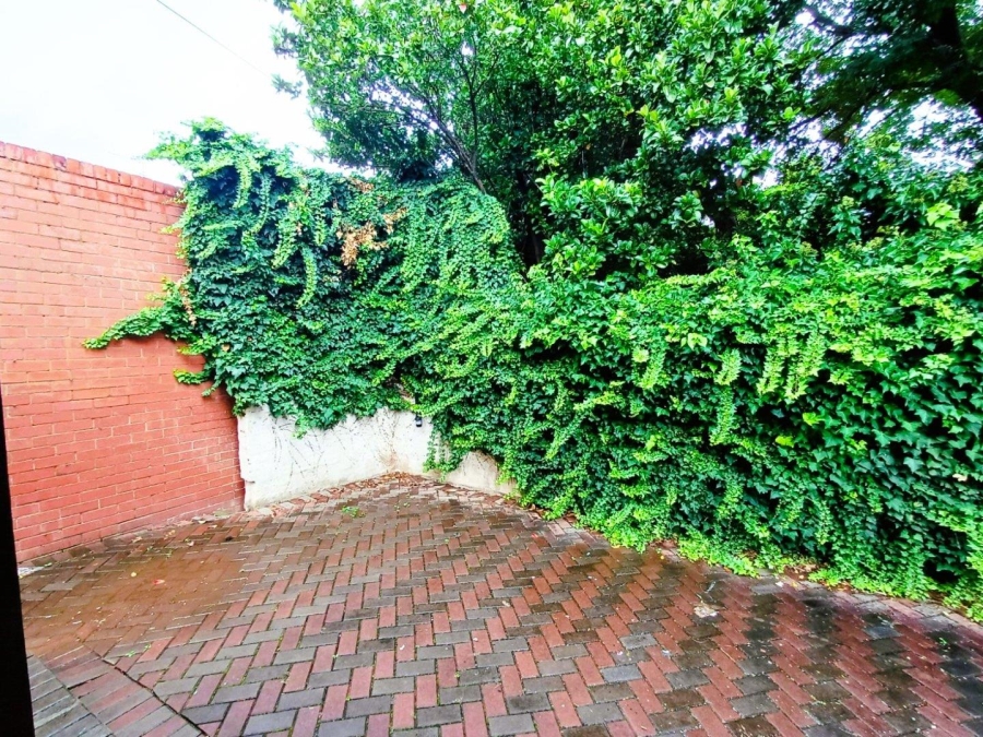 To Let 1 Bedroom Property for Rent in Victory Park Gauteng